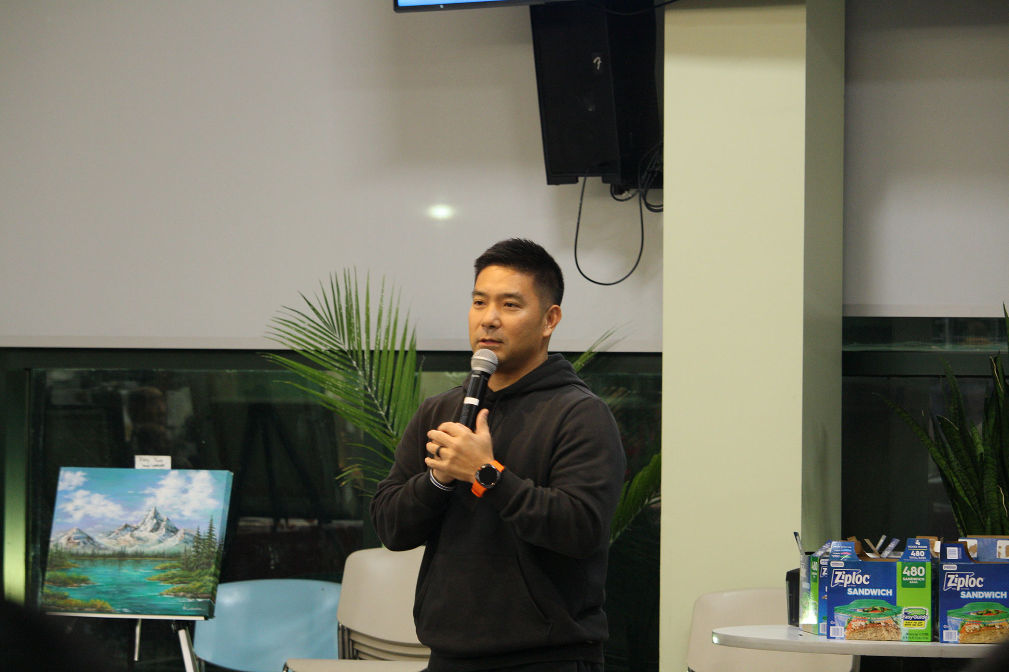 12112025-hobby (2).jpg