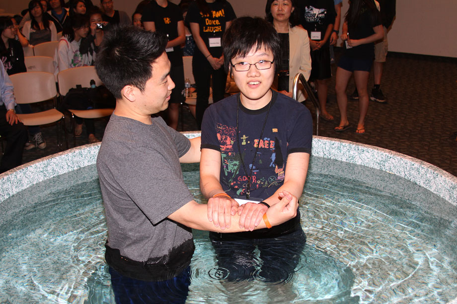 03252012-ec-baptism (3).jpg