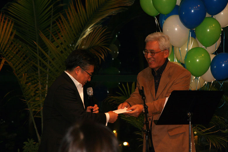 10222011-pastor (16).jpg