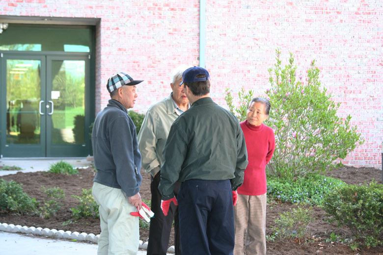 041010-mulch (23).jpg