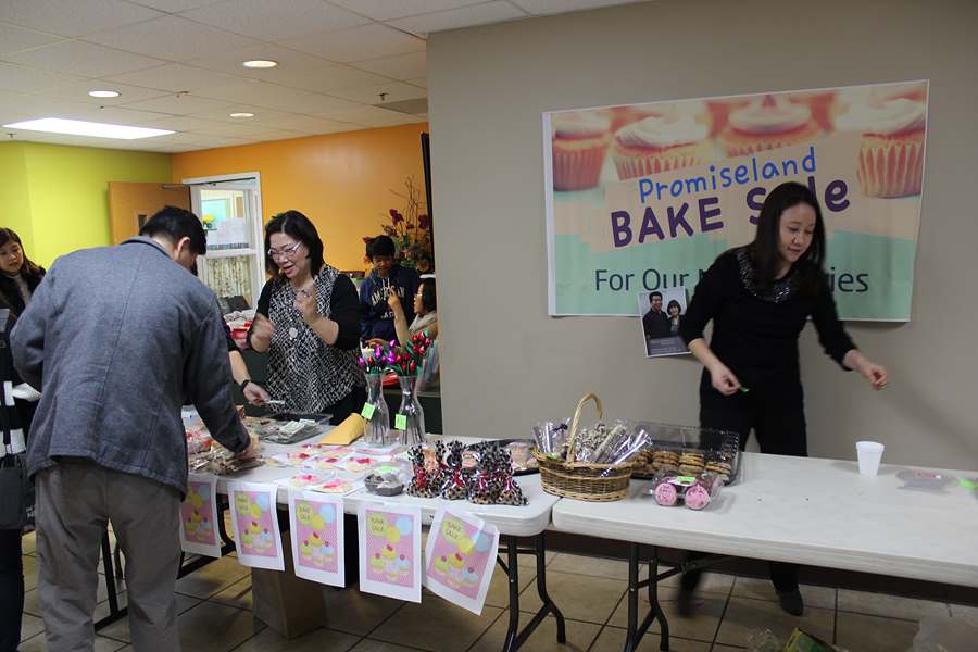 02082015-bakesale (15).jpg