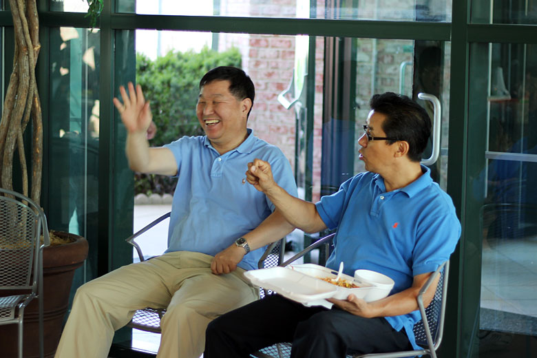 06092012-yardsale (48).jpg