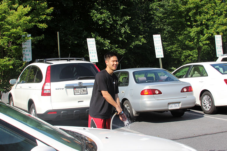 06092012-yardsale (21).jpg