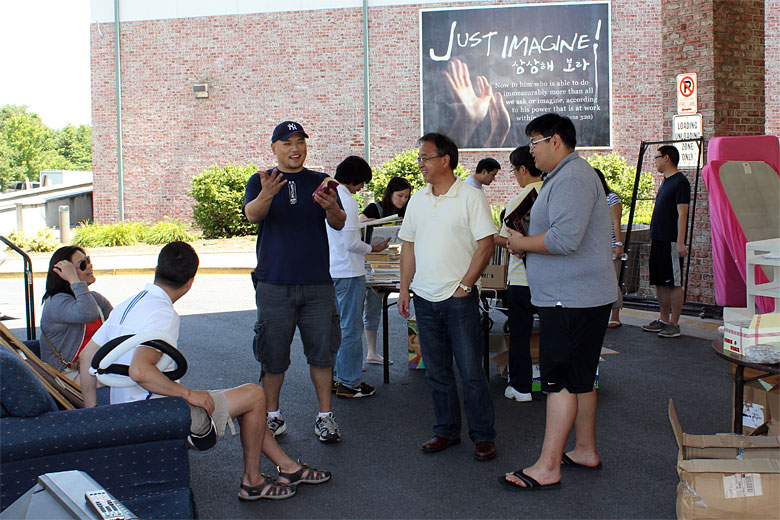 06092012-yardsale (51).jpg