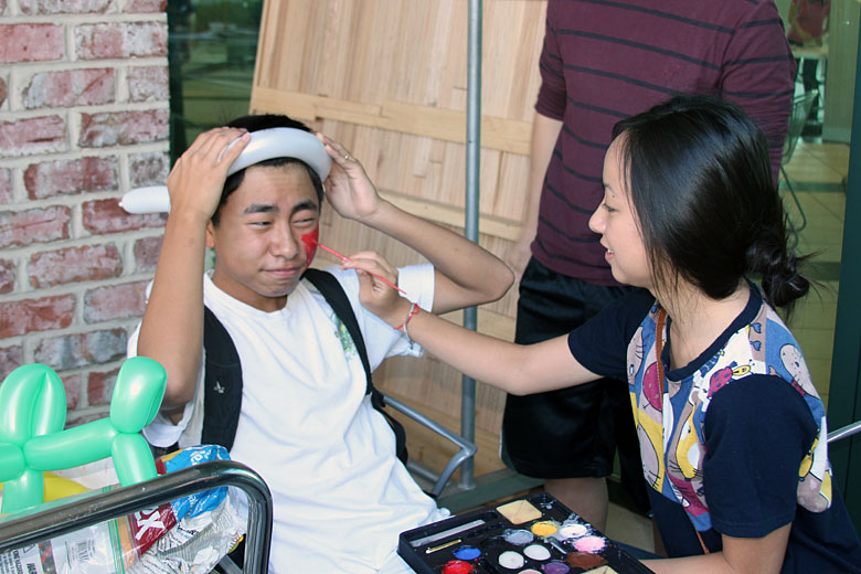 06092012-yardsale (36).jpg