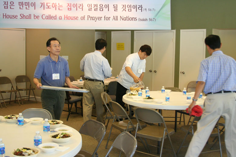 082909-oikos (37).jpg