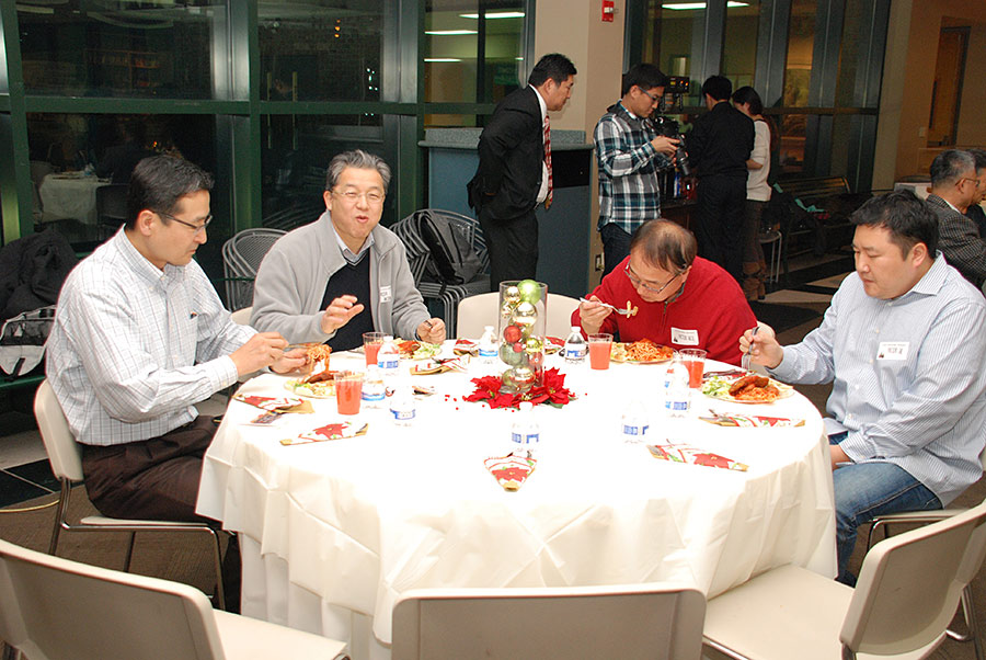 12182016-ESL-Banquet (8).jpg