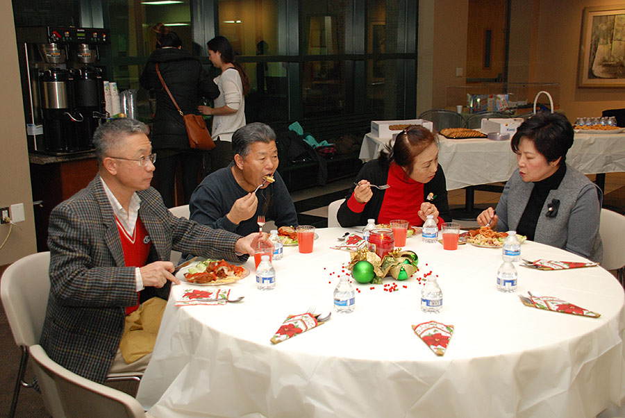 12182016-ESL-Banquet (10).jpg