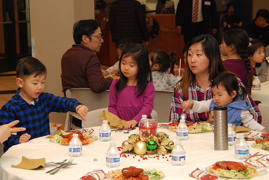 12182016-ESL-Banquet (7).jpg