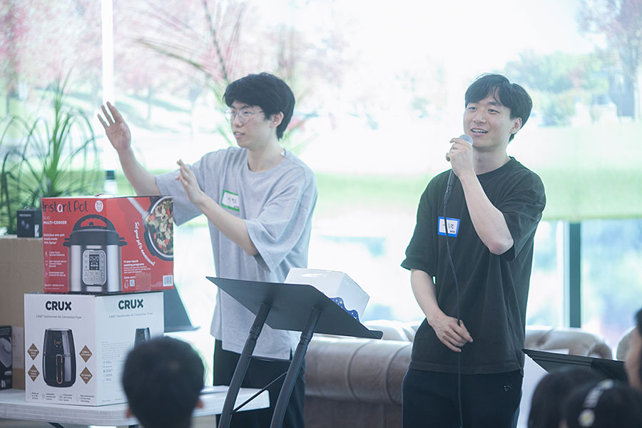 05252024-picnic-group4 (4).jpg