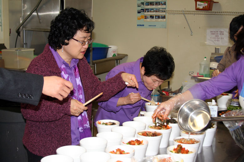 040311-worship (7).jpg