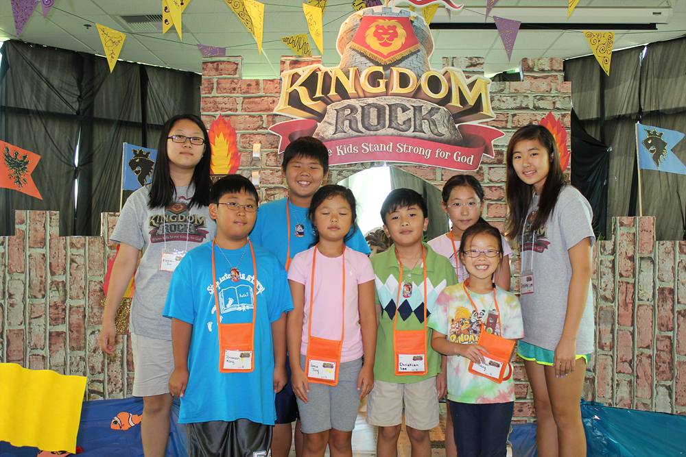 07302013-elementary-vbs-group (4).jpg