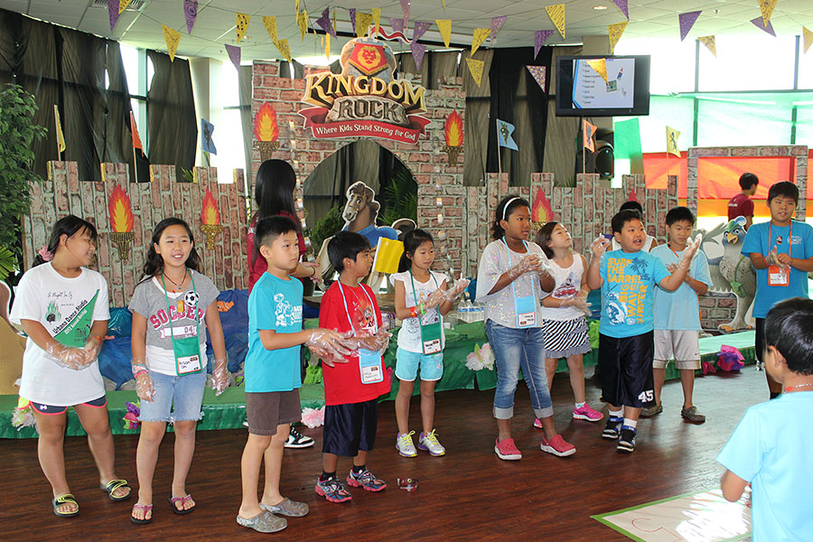 07302013-elementary-vbs (47).jpg