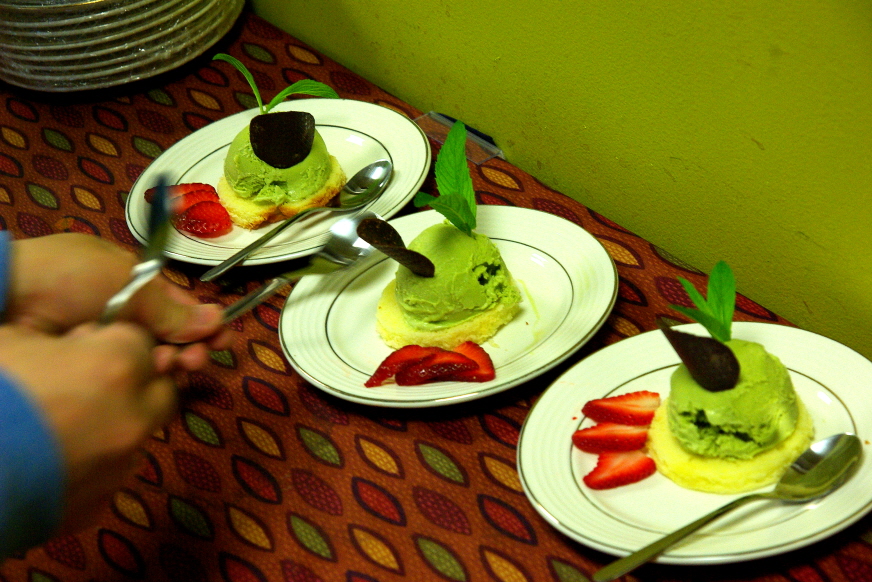 5기 성령의 날 꾸미기_VA 알파 6기 초청 만찬 069.JPG