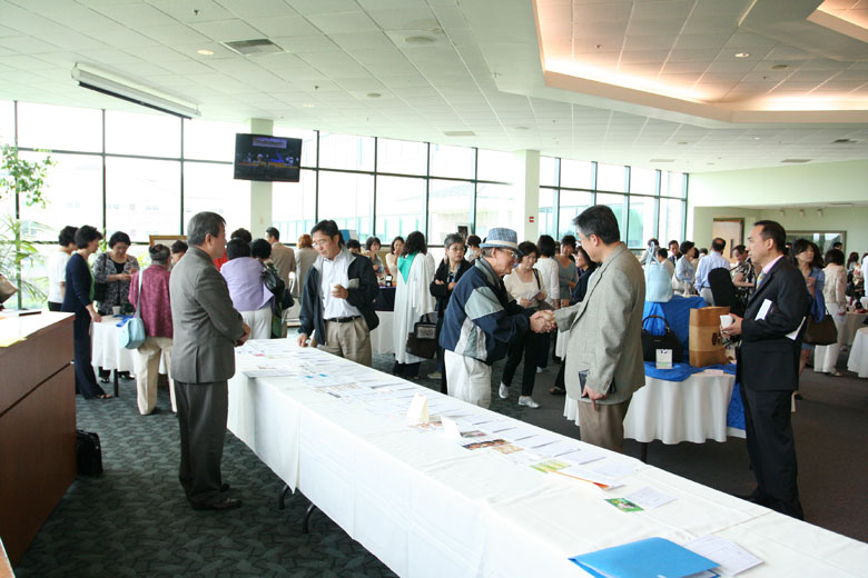 050910-auction (1).jpg