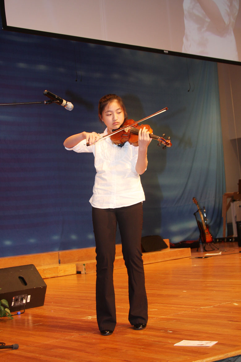 050910-auction (17).jpg