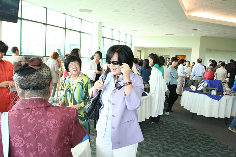 050910-auction (2).jpg