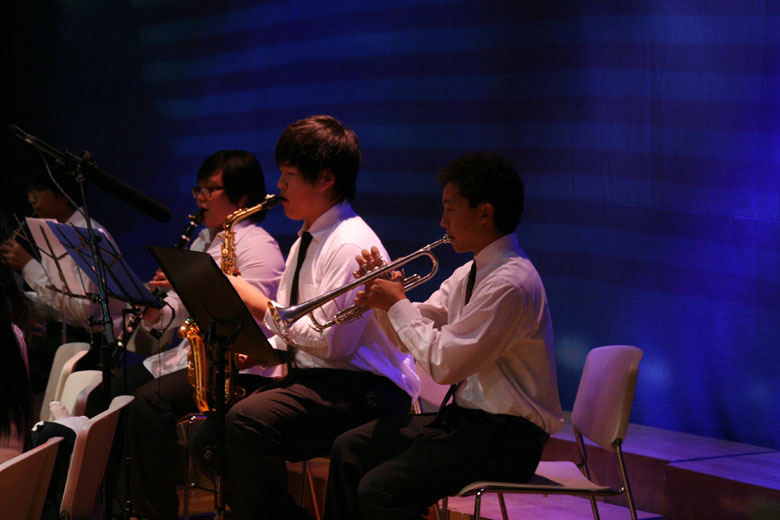 112110-ThanksgivingSunday (8).jpg