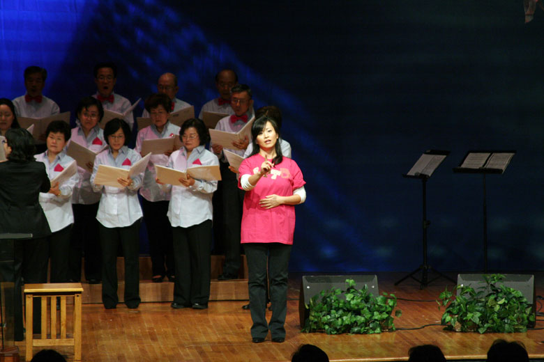 121210-worship (13).jpg