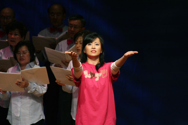 121210-worship (15).jpg