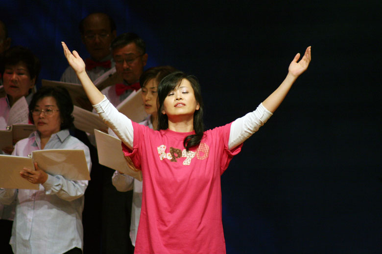 121210-worship (16).jpg