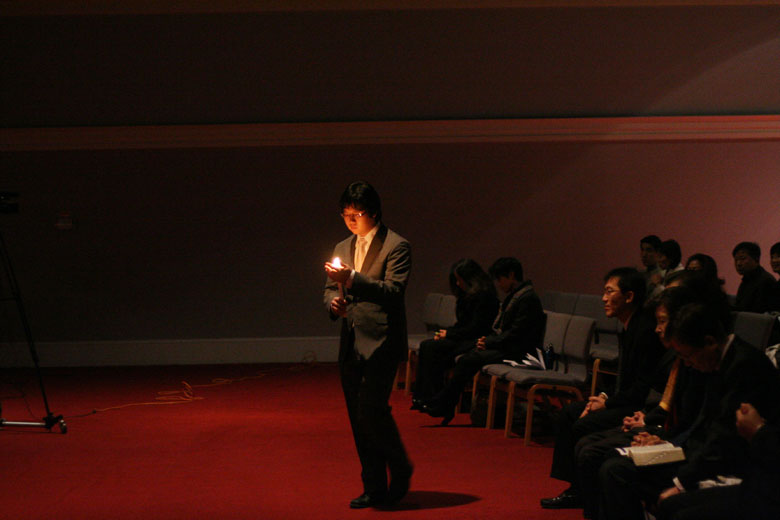 121210-worship (2).jpg