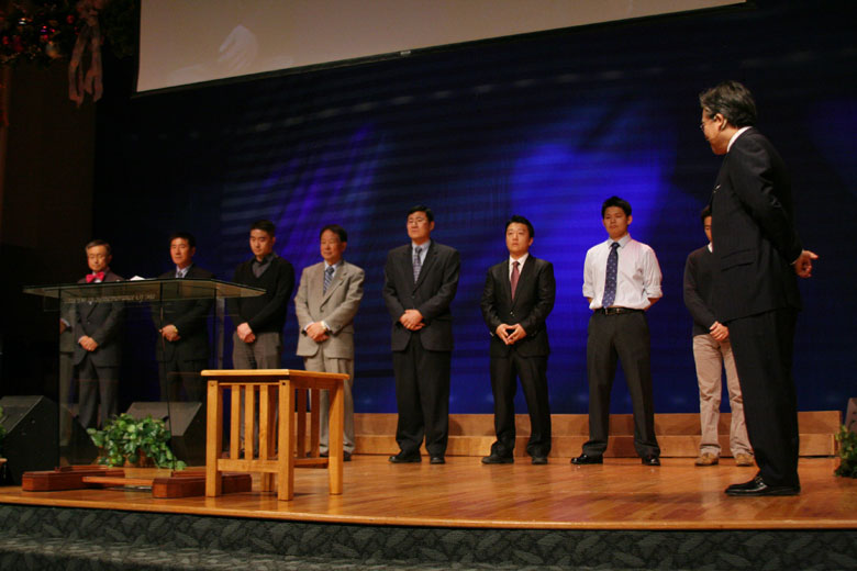 121210-worship (24).jpg