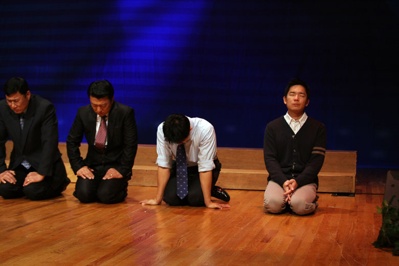 121210-worship (31).jpg