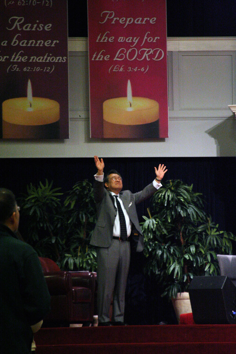 121210-worship (7).jpg