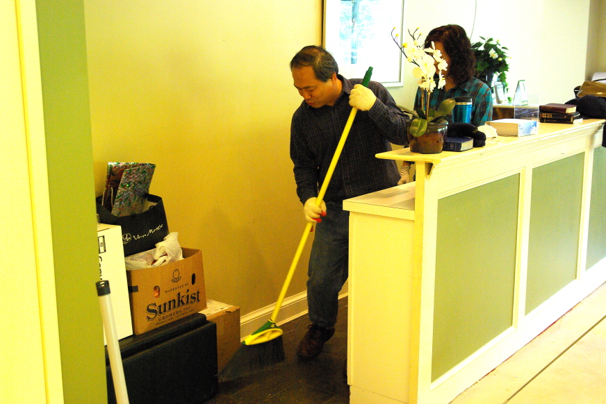 5기 성령의 날 꾸미기_va 대청소 077.JPG