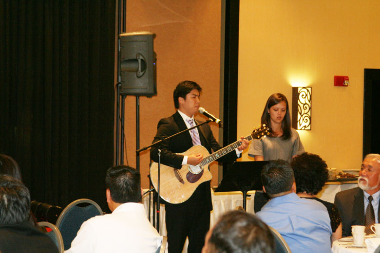 083009-oikos (5).jpg