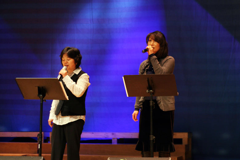 122910-churchalive (9).jpg