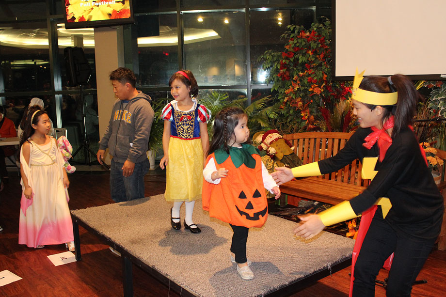 10312012-FallFestival2 (28).jpg