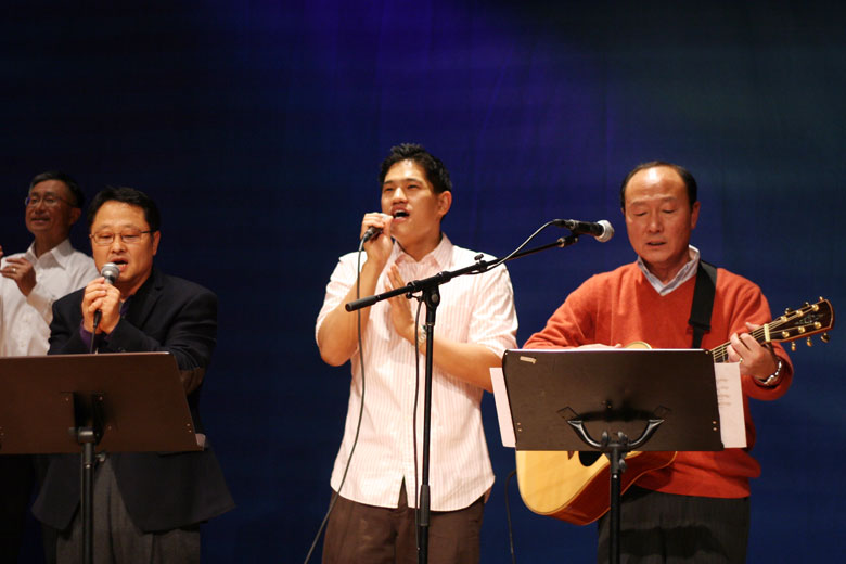 010511-alive (13).jpg