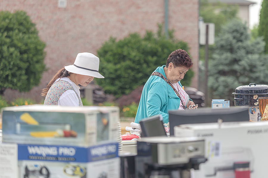 06082019-yardsale (25).jpg