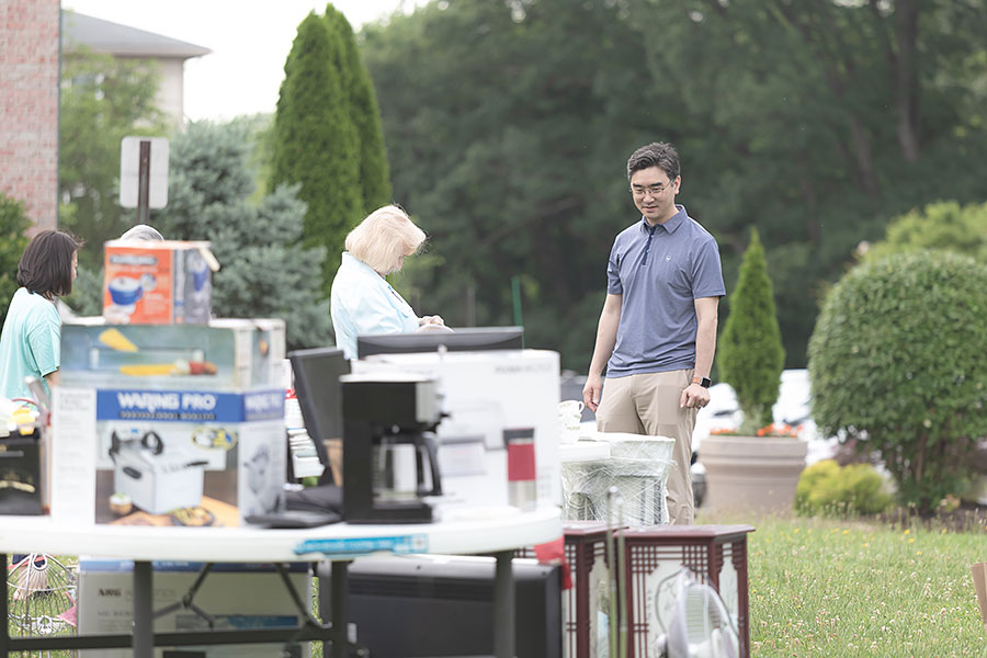 06082019-yardsale (3).jpg