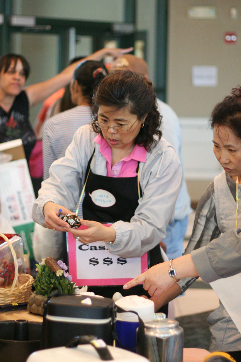 05142011-yardsale (23).jpg