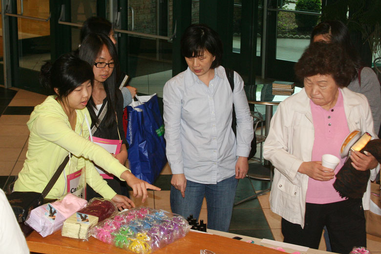 05142011-yardsale (14).jpg