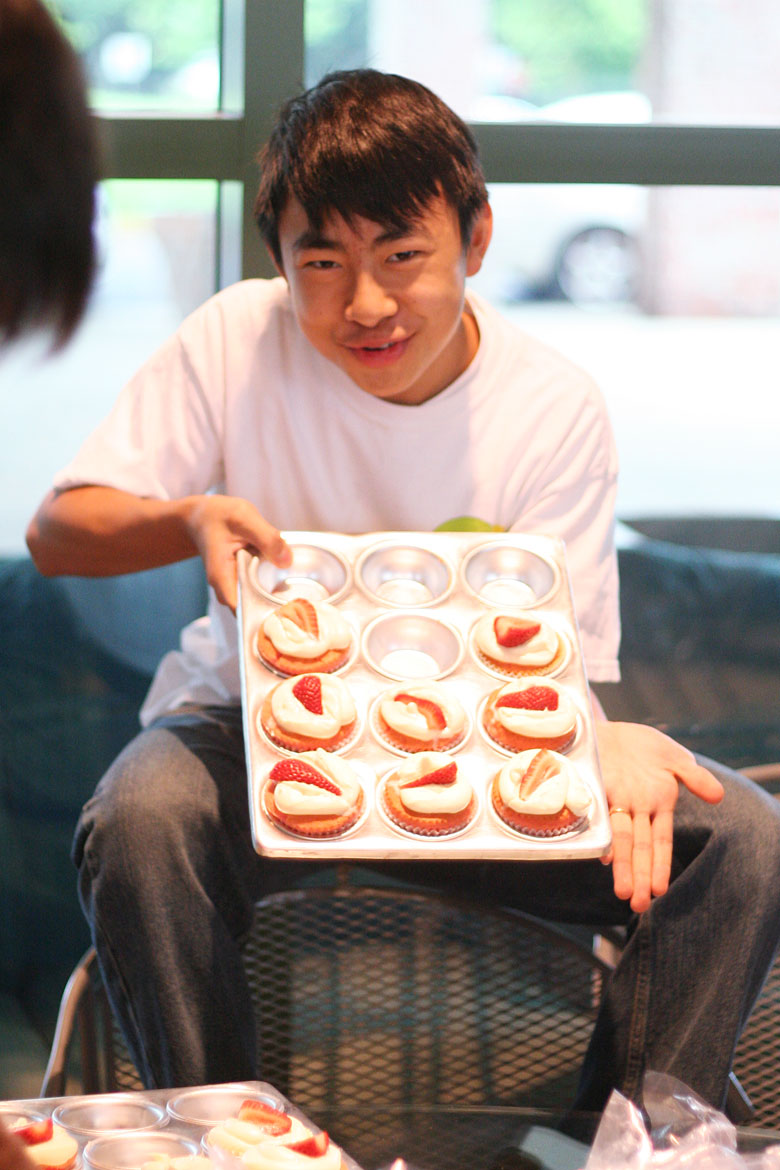 05142011-yardsale (01).jpg