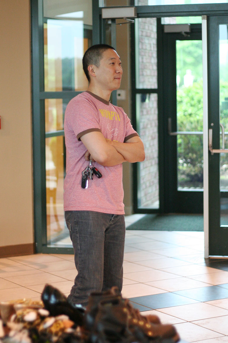 05142011-yardsale (25).jpg