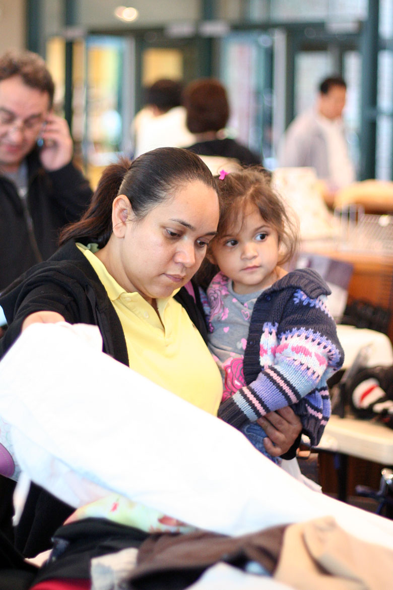 05142011-yardsale (21).jpg