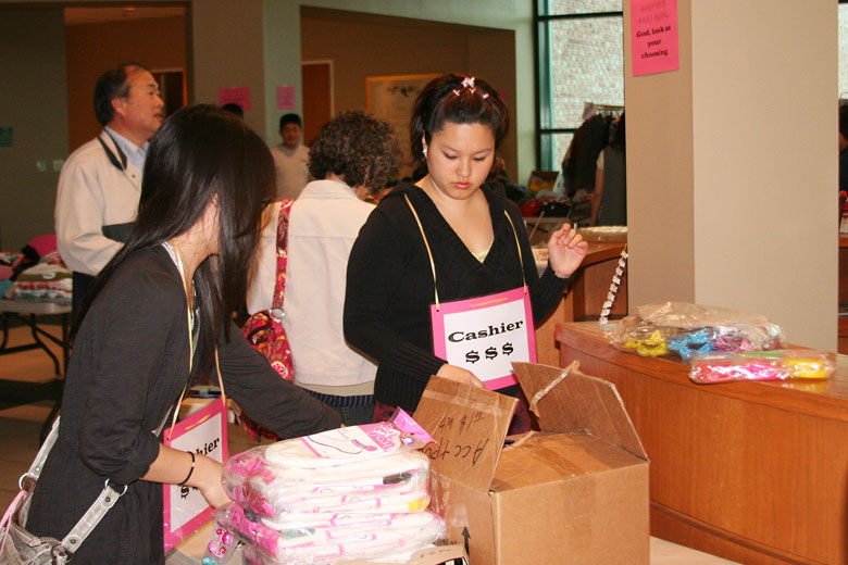 05142011-yardsale (3).jpg