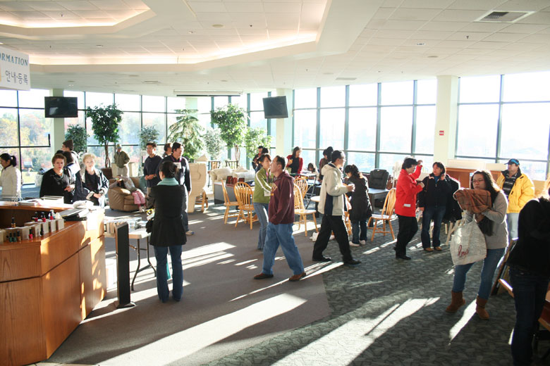 103010-yardsale (13).jpg