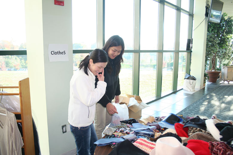 103010-yardsale (17).jpg