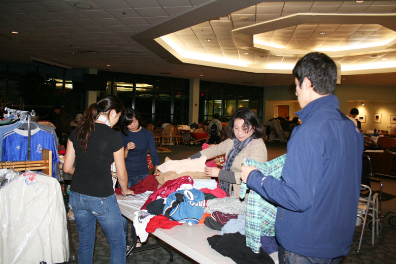 103010-yardsale (2).jpg