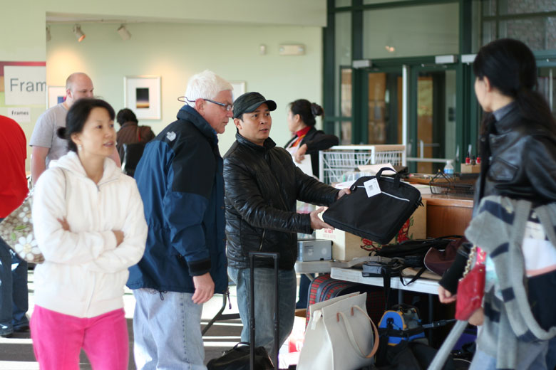 103010-yardsale (22).jpg