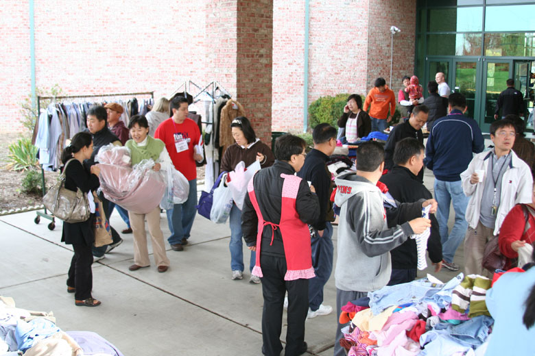 103010-yardsale (35).jpg