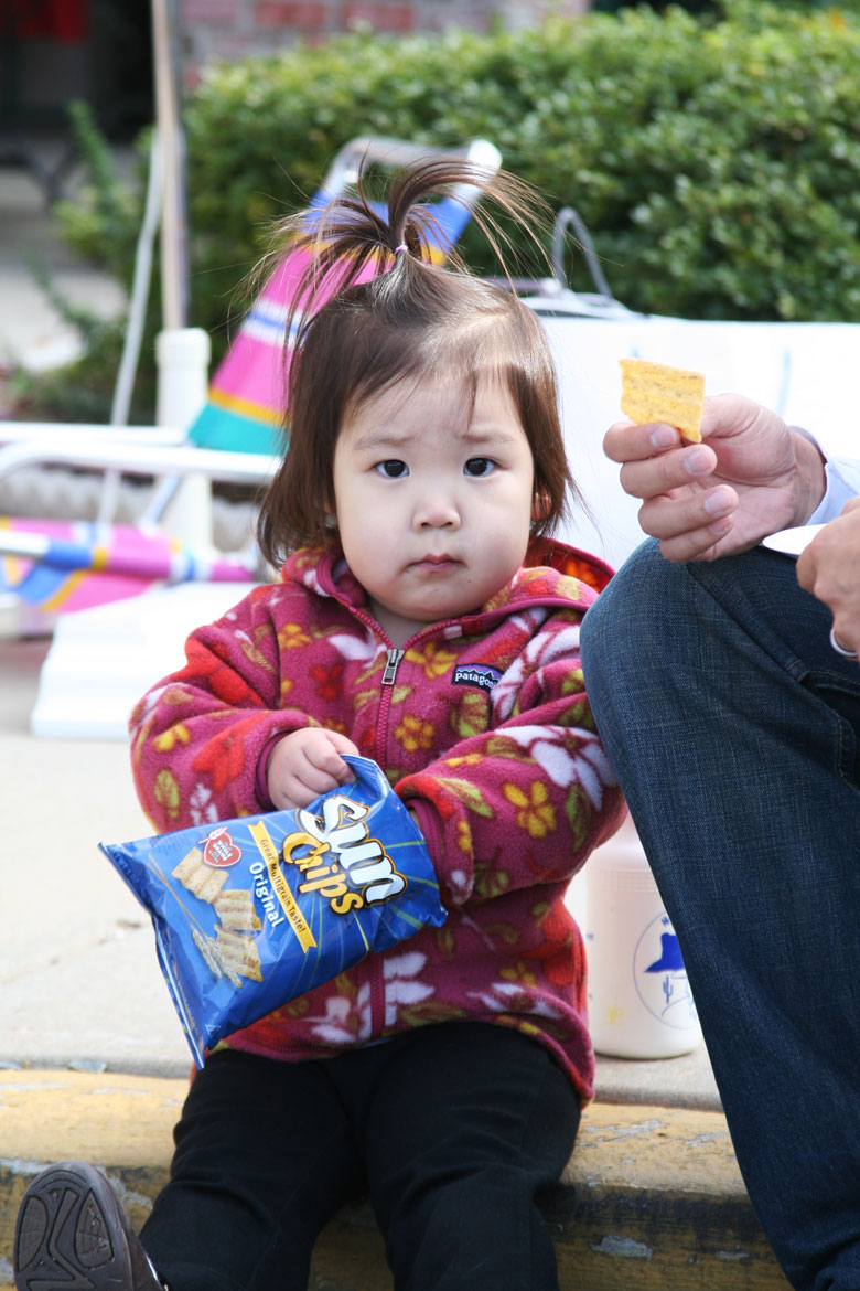 103010-yardsale (44).jpg