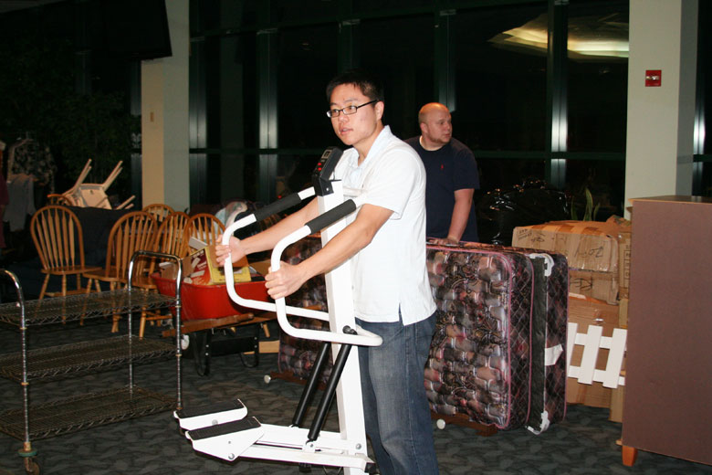 103010-yardsale (8).jpg