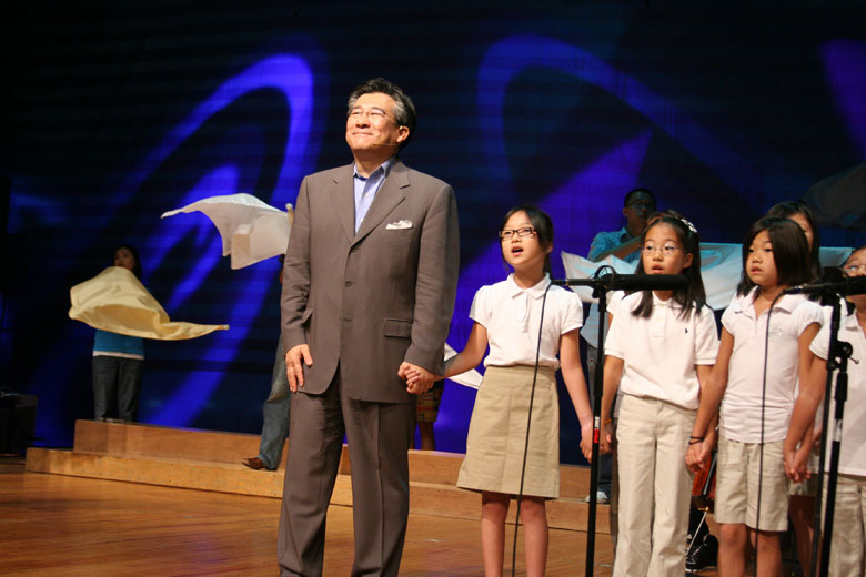 091309-worship (25).jpg